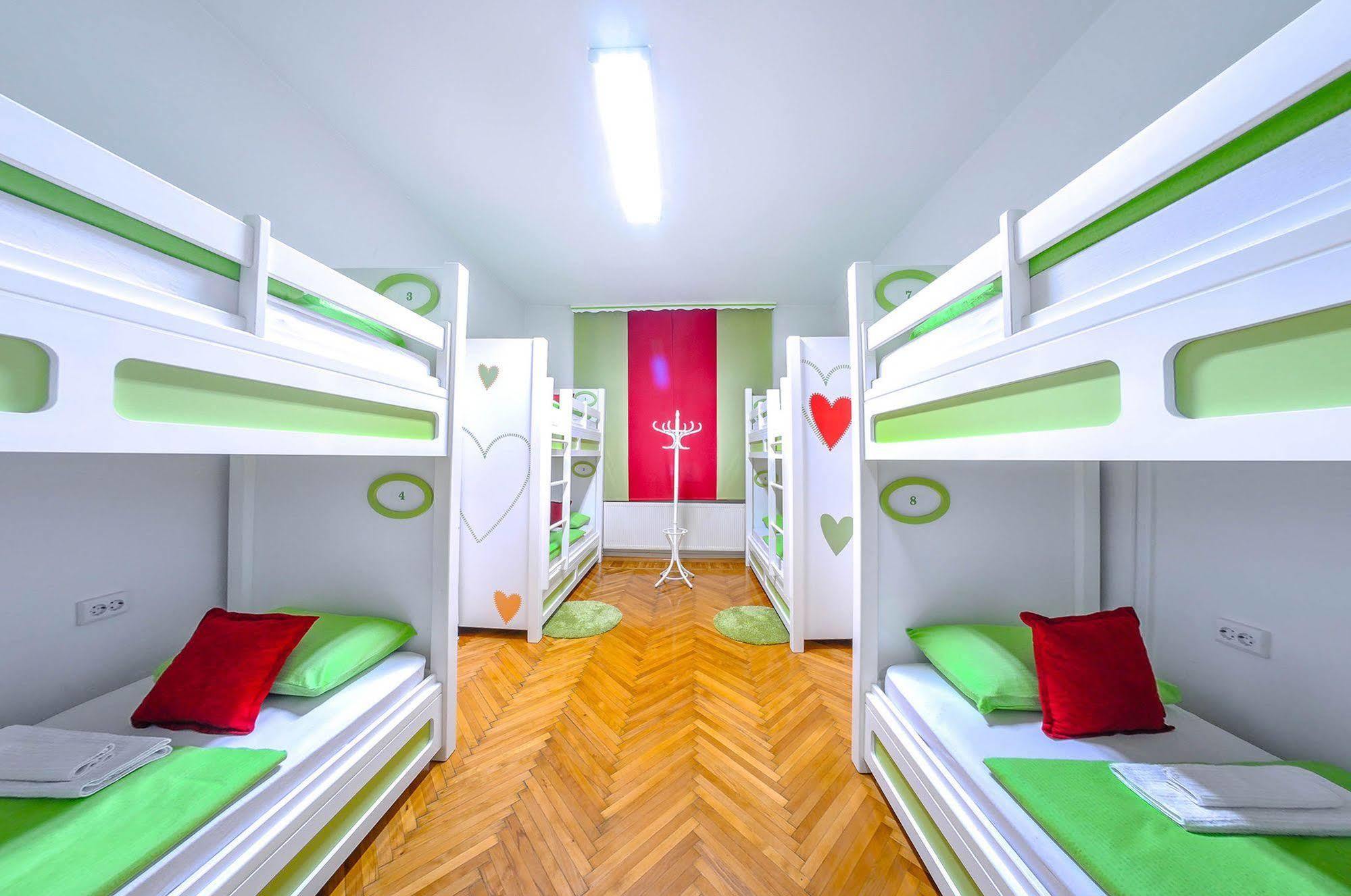 Hostel For Me Sarajevo Bagian luar foto